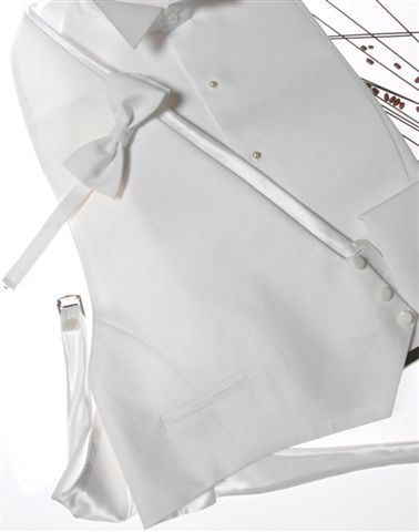 biała mucha, koszula frakowa i kamizelka frakowa